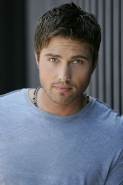 maleadjusted:  Eric Winter, Actor 