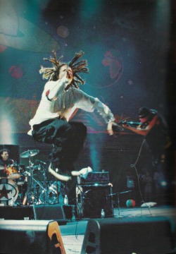 nerd&ndash;vana:  Zack de la Rocha at Woodstock ‘99   Yesss! Fuckin Rage!