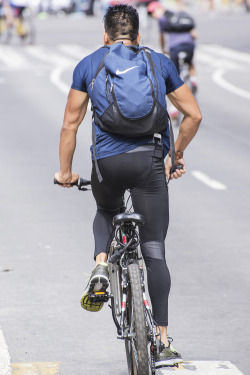 Sportybulges:  Watch Now The Hottest Sport Bulges: Guys Wearing Lycra Or Spandex,