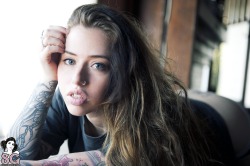 fuckyeahsash:  fatigacronica:  Who didn’t want a local girl like Sash Suicide  I know I want her. ♥