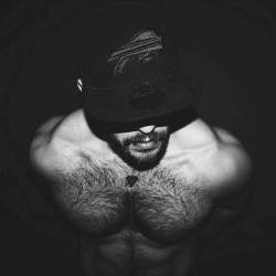 sexybeardbr:  Darkboy @kgmfo.   s a v e the d a t e 06 de Setembro | @wkn_club  FESTA BARBADO UBERLÂNDIA  Infos: Facebook.com/FESTABARBADO  #BARBADO #Woof #housemusic #mgbeard #sexybeard #WKN #Uberlândia #park #dark #shadow #hairychest