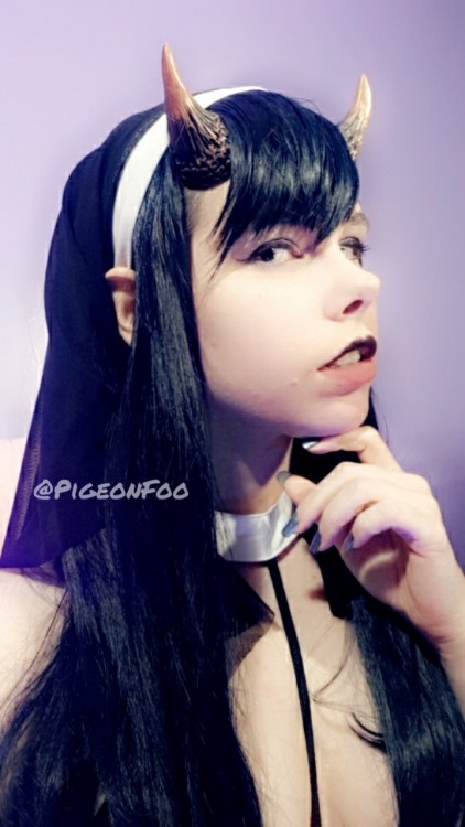NAUGHTY NUNDuring October I did this demonic nun look for a cam show. Took a lot of selfies which are available on Patreon.com/pigeonfoo 