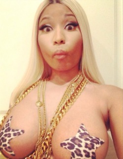 bootyful-treats:  Nicki Minaj with dem pasties