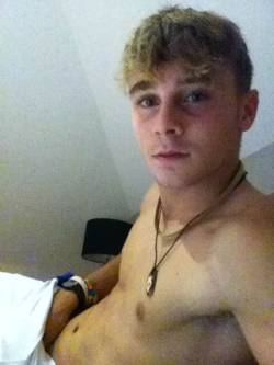 stolenboys:   Paul 20 from reading, tennis player apparently. 