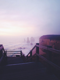 wolverxne:  { 12 Apostles + Sea fog + sunset = not bad }