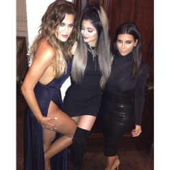 coolkleidung:  Khloé Kardashian halbnackt und unten ohne als French Montanas Geburtstags-Geschenk: Der Kardashian-Spross zeigt sich ohne Höschen 