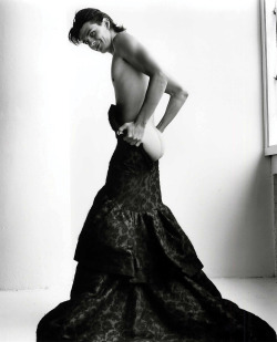 andreasanterini:  Trent Ford / Photographed by Mario Testino / For V Man 2003 