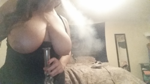 Porn photo st0nedtits:  Bong rips and big tits ;)
