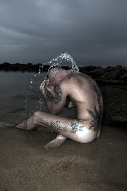gonakedmagazine:  Male Nudist? Check out