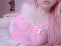 lolipie:  I want to feel Little and cute again. Remember this nightie? ♡ 