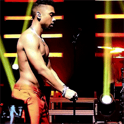youtastemyaura:  MIGUEL COULD HIT NOW !