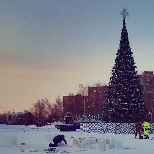 #Preparation for the #NewYear / Central #Square, #Izhevsk #Udmurtia #Russia  .  #Today,
