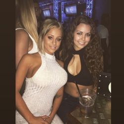 girlsblownaway:  Go big enough, and it doesn’t really matter what cleavage your friends bring. Your accidental sideboob is more than enough.  A great rule!!!