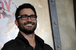 wolfspirals:  Tyler Hoechlin at the premiere of 300: Rise of an Empire (HQ) 