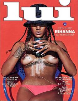 queendom-of-rihanna:  Rihanna posing for