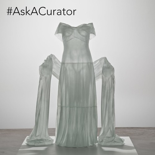 cmog:  Do you have questions you’d like to ask our curators? We are participating in #AskACurator day, so ask away! http://ift.tt/1tgInLF