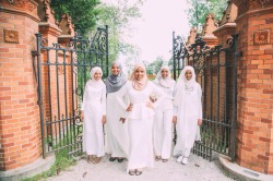 hijabs-and-pins:  My sisters in Islam ❤️❤️❤️ AlHamdullilah! 