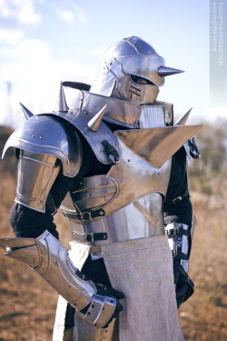 apluscosplay:  chianya:  Alphonse Elric cosplay. Alphonse Elric….COSPLAY. Cosplay by Sveneld; photography by Pugoffka-sama. I have no words to express how absolutely awesome this is. [x]  Is that full plate armor? That looks like full plate armor. I