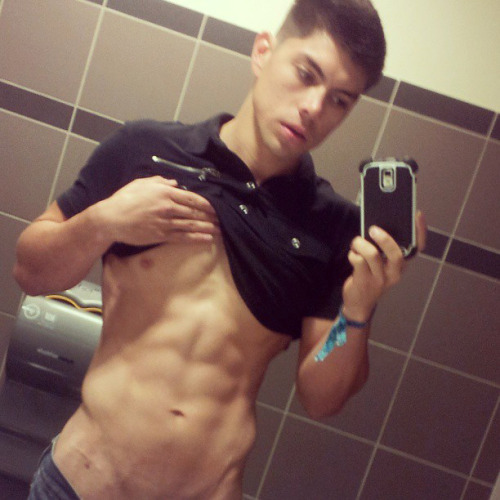 Sex jaygordon1981:  Hung jocky college boi selfie- Check pictures