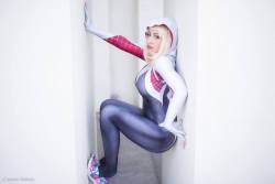 vividvivka:  So I love my Spider-Gwen cosplay, but I just saw Gwenom recently and… omg. Need. Pic by Rulison Photography Taken at Comic Con Revolution - Ontario   Patreon | Facebook | Instagram | Etsy | Twitter | YouTube      