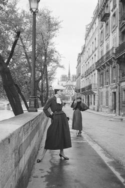 thefashioncomplex:  Dior Autumn/Winter 1953 Haute Couture collection, Vivante line