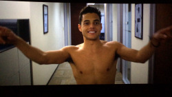 hombresdesnudo2:  Rami Malek Naked!!! 
