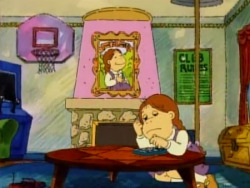 platinum-k-i-l-l-s:  twerkinterrorist:  Why Muffy got a stripper pole in her room?  She bout that coin                            that&rsquo;s a fucking lamp