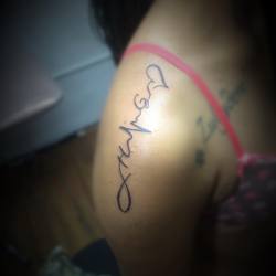 #tattoo #tatuaje #inked #tatu #inked #inkup #inklife #iniciales #electrocardiograma #infinito #corazon #heart #infinit #cardiograma #negro #black #Venezuela #lara #barquisimeto #gabodiaz04