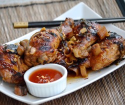 do-not-touch-my-food:  Spicy Thai Drumsticks