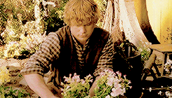 remusjohnslupin:  MY FAVOURITE TOLKIEN CHARACTERS | [14/15] » Samwise Gamgee ∟ The brave things in the old tales and songs, Mr. Frodo: adventures, as I used to call them. I used to think that they were things the wonderful folk of the stories went