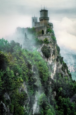 aristippos:  woodendreams:  San Marino Castle, Italy by bisignano fabrice  http://aristippos.tumblr.com/ 