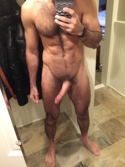 huge-jock-cocks:  Message me if you want to fuck