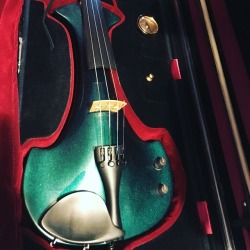 My new violin. His name is cosmo