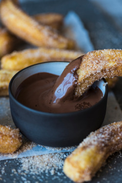 verticalfood:  Churros with Dark Chocolate Sauce 