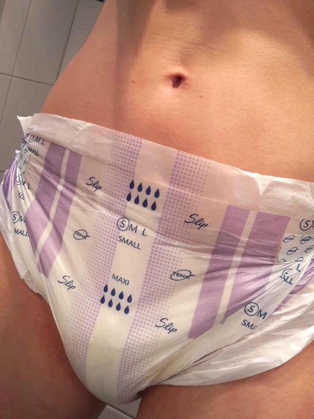 emma-abdl:    Close-ups of my superwet Tena diaper (11 pics)One of the things that