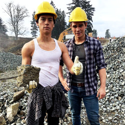 fyeahriverdale: Jughead and Archie are back at work after the long Thanksgiving weekend. #Riverdale