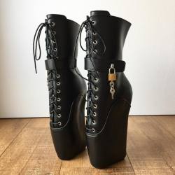 slavegirldiana:  becausemisogyny:  Your new, permanent, footwear.  i like these boots.