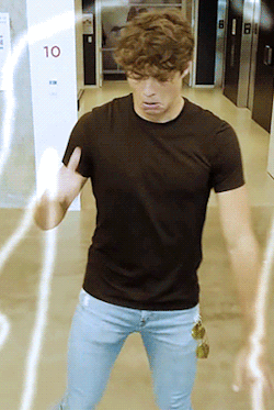 centineogifs:What is your go-to dance move?