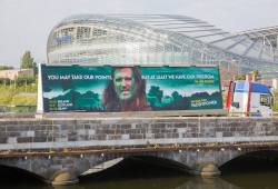 Paddy Power welcomes the Scots to Dublin.