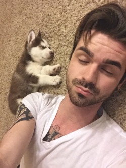 m0rphlne:  darklittlefaun:  alyxpanics:  tylerdoesntknow:  look at this lil babe I’m sleepin next to tho 😍💖  this dog is so cute  dog what dog   get the fuck out of here