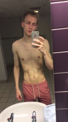 vroengard:  taking up swimming again because I want my body more defined