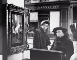 La Dame Indignée photo by Robert Doisneau, 1948