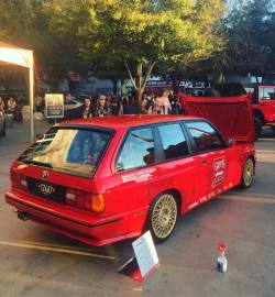 renownusa:  Got to hang out with the guy who built the @griotsgarage #E30 #M3 Touring 2 door. Beautiful car built to a very high level. 👍🏻🙏🏻  (at The SEMA Show)