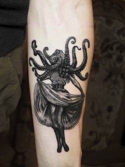 cherrydarling27:  Oh my gosh, I believe this will be my next tattoo idea. I’ve been thinking of getting one soon.  Sick