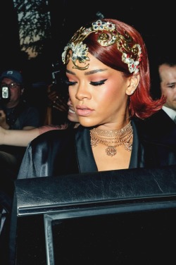 insecurespice:  nasty-gal-mentality:  Rihanna &amp; Rihanna Jr.  I’m glad we all think this