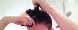 brodibriv:Cut my hair off in the bathtub