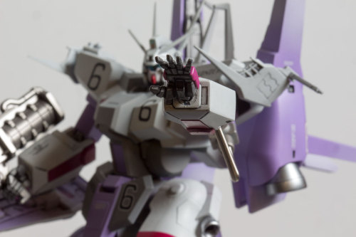 kvlt-worx:First post of 2015! Welcome back! ARX-014T Silver Bullet Training Type The Silver Bullet, probably the only original MS from Unicorn that I really like (and probably because it is based on the Doven Wolf). This is an absolutely massive kit for
