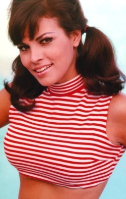 A fresh-faced and ever-gorgeous Raquel Welch.