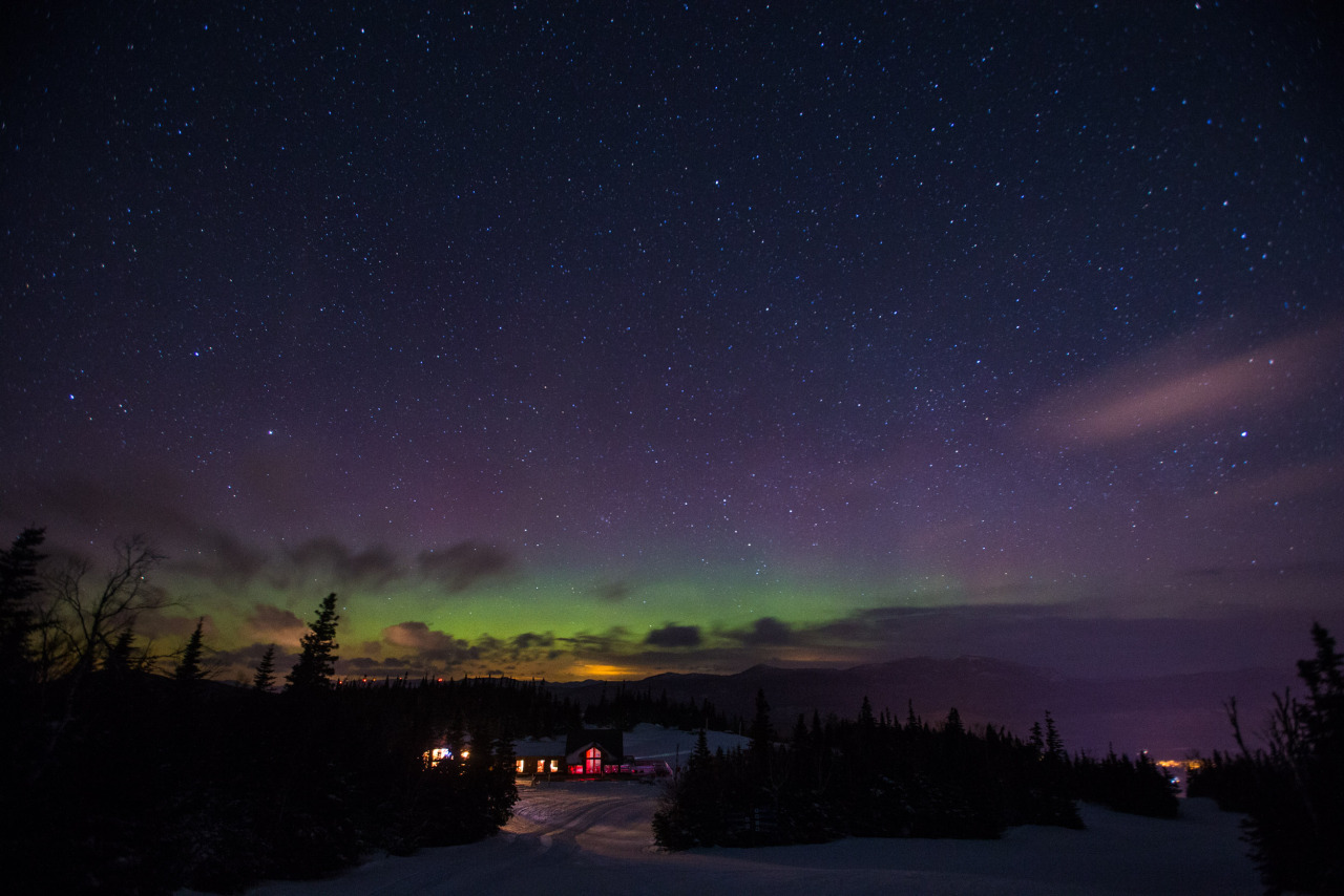 sugarloafmtn:  Did you check out the Northern Lights last night? We braved the elements