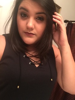Pleasant-Peeches:  Birthday Selfie.  Does 21 Look Good On Me?  X Paige  She Is So